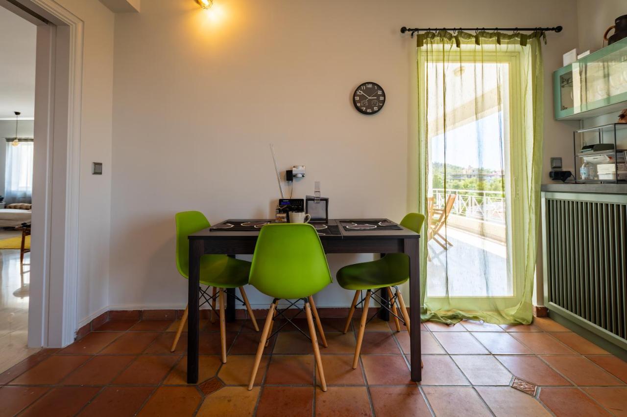 Spacious Apartment In Kavouri Athen Exterior foto